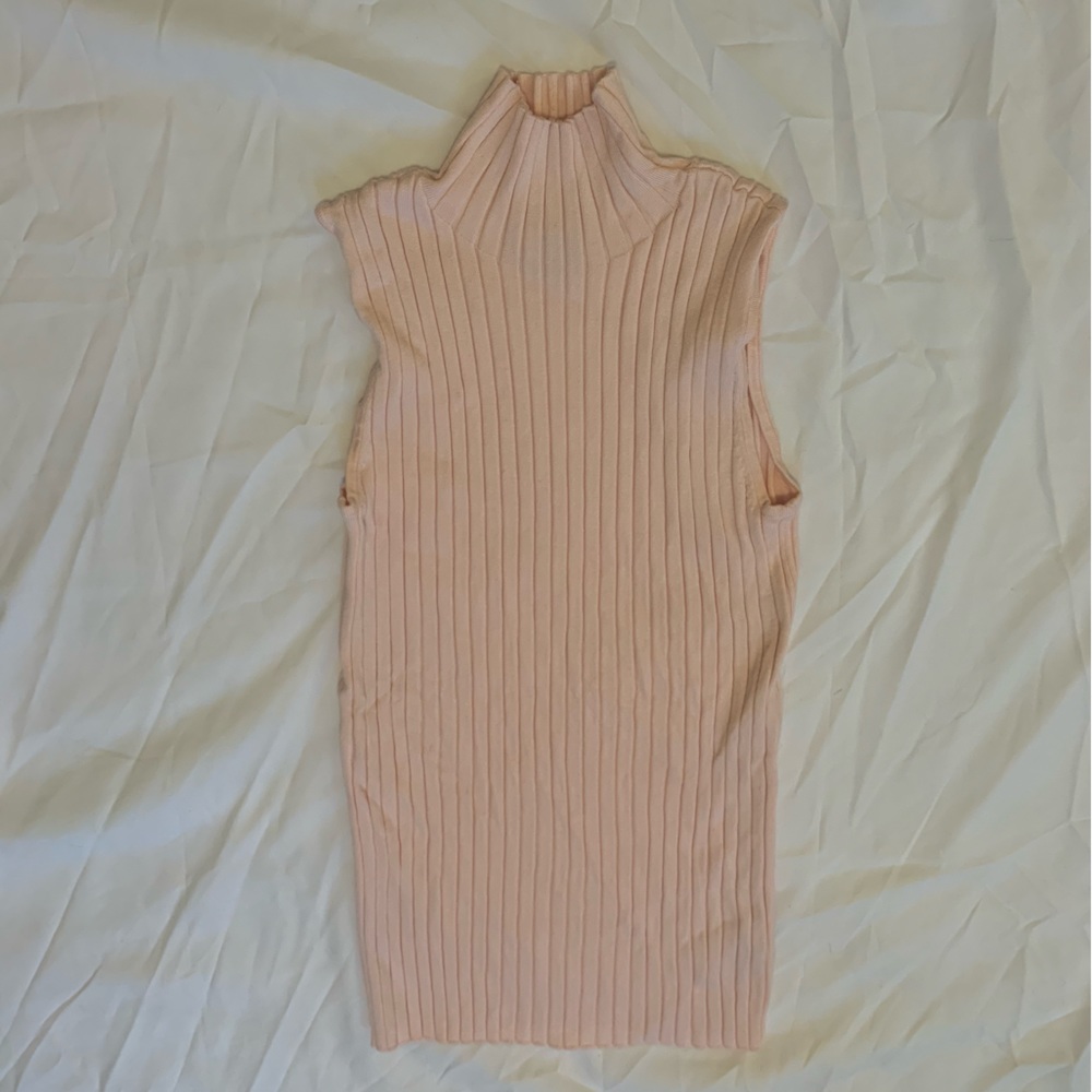 Mock neck sleeveless top